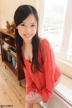 偷窥23个美女撒尿